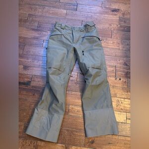 The North Face Men's Goretex pants sz M